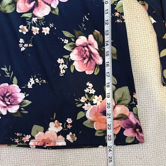 🆕 Nine Britton Stitchfix floral jersey knit top size S BIN E - Picture 8 of 9
